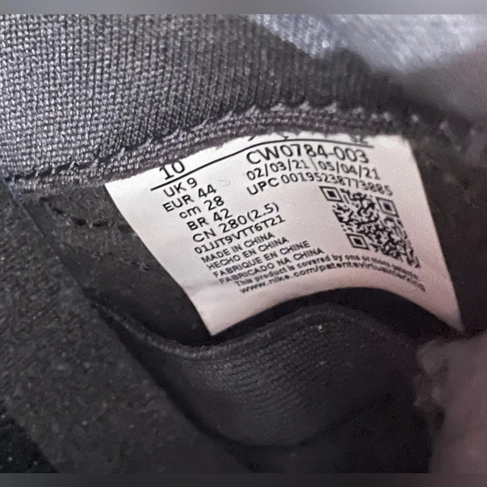 Nike Air Jordan 11 CMFT low in black anthracite, men's size 10 - Picture 15 of 15